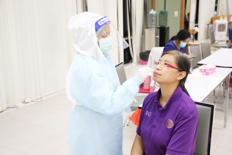 กรมบังคับคดีตรวจเชิงรุกหาเชื้อโควิด-19 ด้วยการตรวจ ANTIGEN TEST KIT (ATK) เป็นวันที่ 3